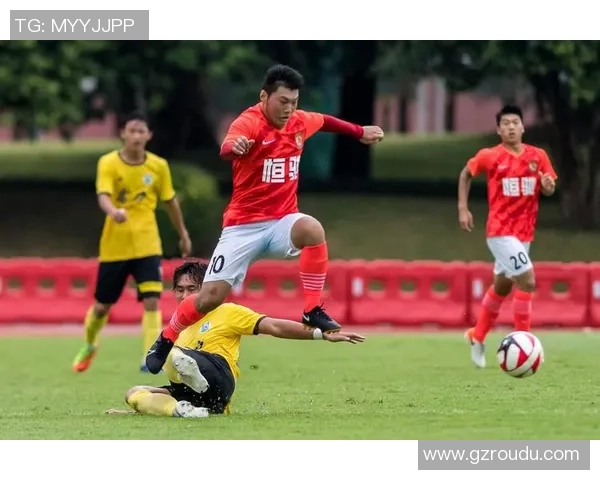 恒大足球明星队携手打造中国足球新未来，助力青少年成长与发展